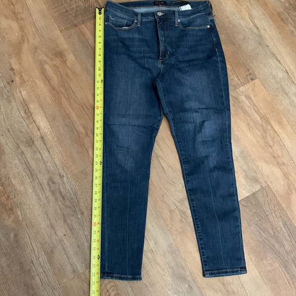 Jeans - Picture 3 of 8